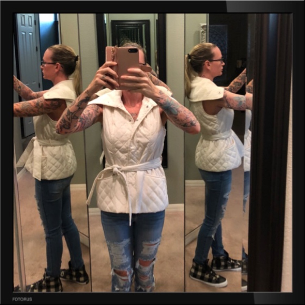 White Fur Collar quilted vest